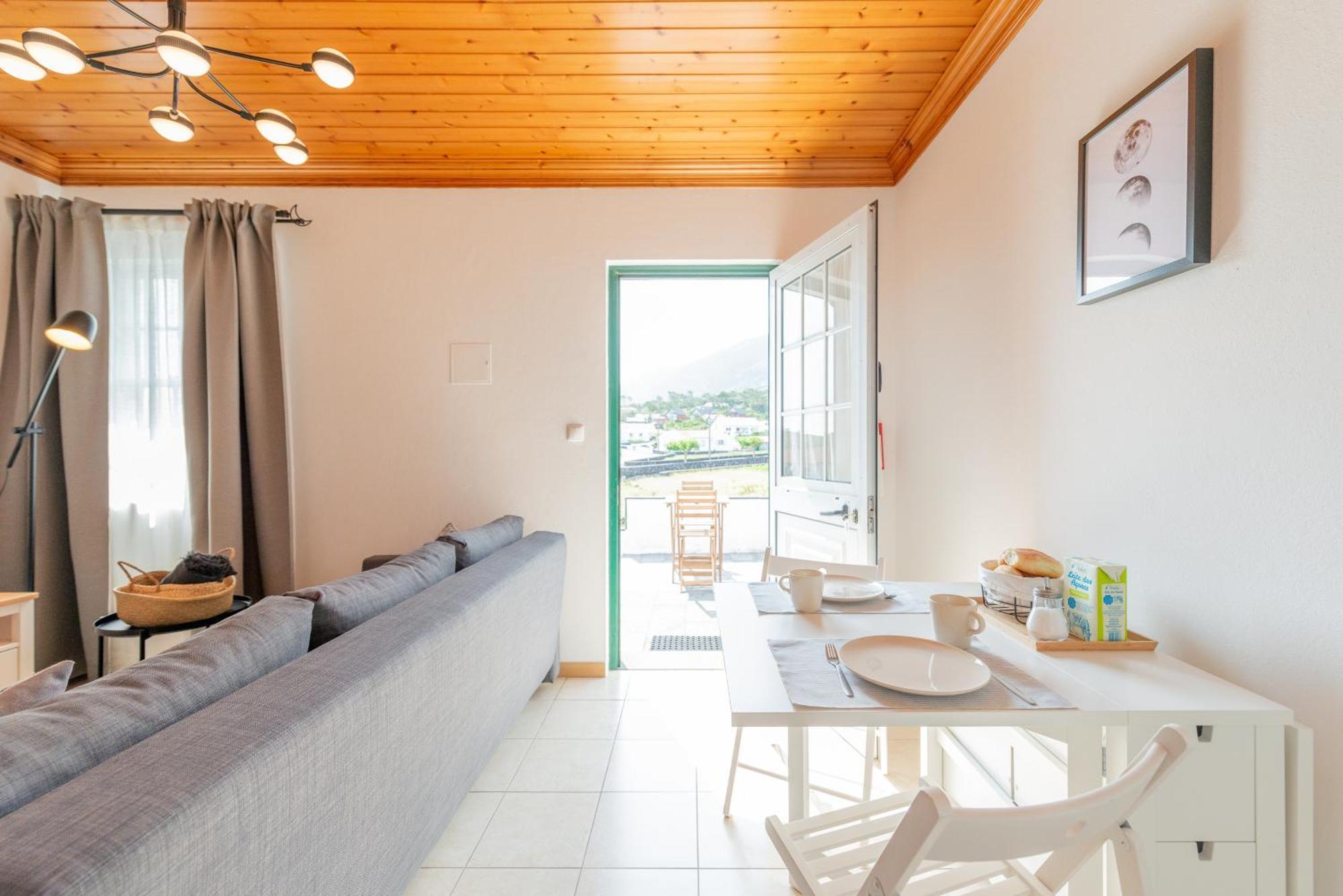 Prainha Apartments São Roque do Pico Room photo
